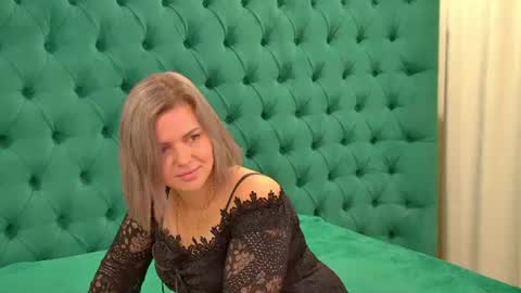 Snapshot of adeleravelle chatting on 08-04-26, 05:10 AdeleRavelle online show from 08-04-26, 05:10