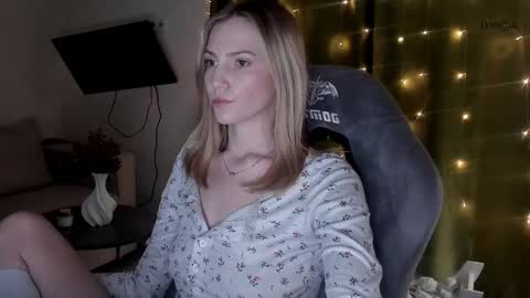 Adele Shine online show from 02-12-25, 11:29