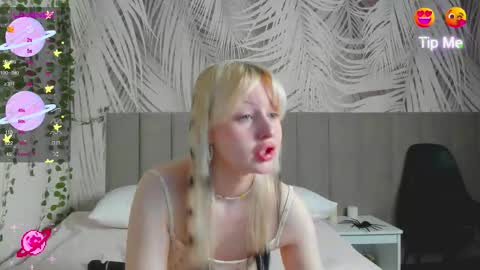Snapshot of adelesilvy chatting on 02-06-26, 02:16 adelesilvy online show from 02-06-26, 02:16