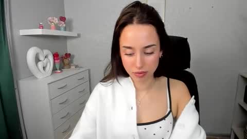 Adele online show from 03-10-26, 06:51