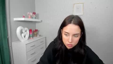 Adele online show from 03-24-26, 06:29