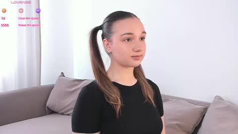 Snapshot of adelexx_zll chatting on 04-30-26, 04:30 adelexx_zll online show from 04-30-26, 04:30