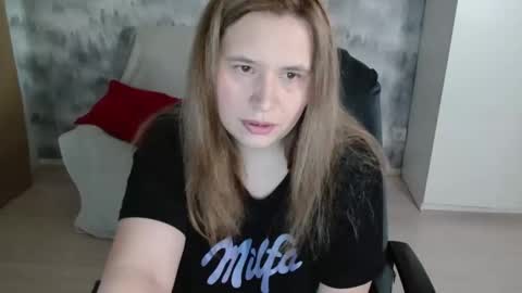 adelinalawson online show from 04-19-26, 07:18