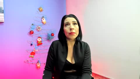 Snapshot of adellelennox_cg chatting on 01-04-25, 11:22 Adelle online show from 01-04-25, 11:22