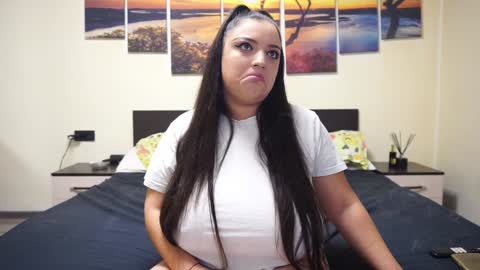 Adellineee online show from 01-30-25, 09:58