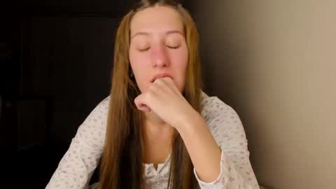 Adell online show from 04-22-26, 09:38