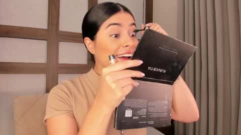 Adhara  online show from 04-01-26, 01:23