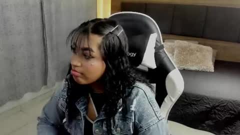 Snapshot of adhara_messy chatting on 07-17-26, 02:02 ADHARA MESSY online show from 07-17-26, 02:02
