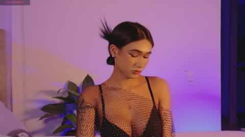 Isabellafirst online show from 10-04-25, 10:52