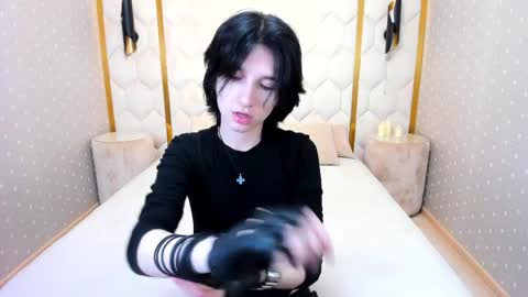 Snapshot of adonbev chatting on 05-21-26, 05:14 adonbev online show from 05-21-26, 05:14