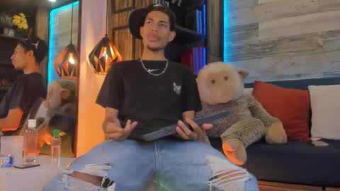 adonis_wb online show from 11-18-25, 01:44