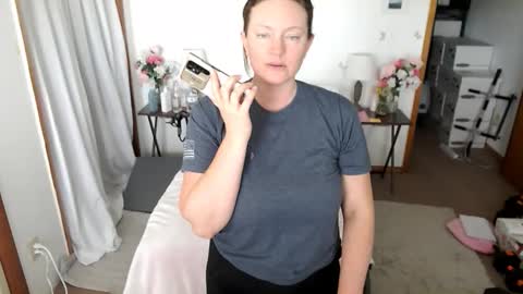 Snapshot of adorable22 chatting on 05-02-26, 02:55 adorable22 online show from 05-02-26, 02:55