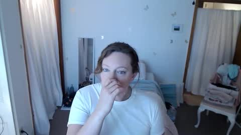 Snapshot of adorable22 chatting on 06-09-26, 12:06 adorable22 online show from 06-09-26, 12:06
