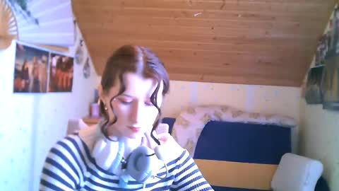 Snapshot of adorable_sparkle chatting on 02-13-25, 12:21 adorable_sparkle online show from 02-13-25, 12:21