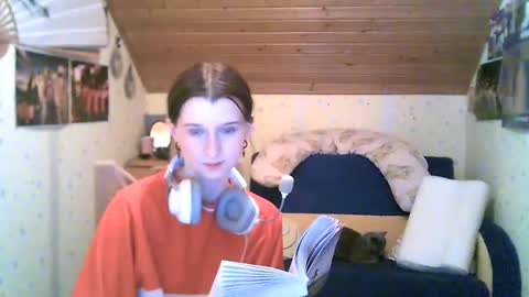 Snapshot of adorable_sparkle chatting on 02-19-25, 07:27 adorable_sparkle online show from 02-19-25, 07:27
