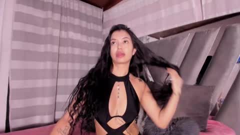 Stormi online show from 11-21-25, 01:48