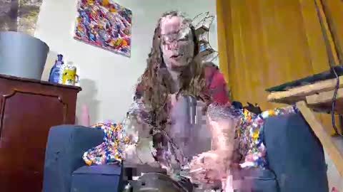 Queen Bunny online show from 01-22-25, 09:54