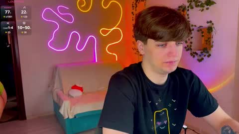 Snapshot of adrean_sofi chatting on 09-11-25, 12:05 adrean_sofi online show from 09-11-25, 12:05