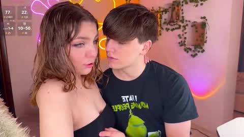 Snapshot of adrean_sofi chatting on 09-21-25, 02:57 adrean_sofi online show from 09-21-25, 02:57