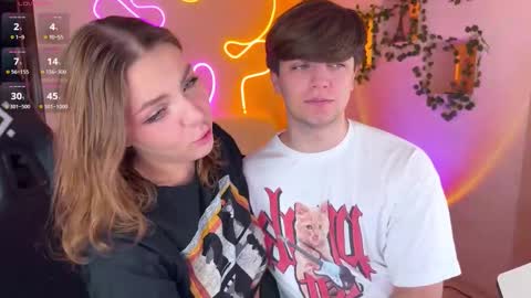 Snapshot of adrean_sofi chatting on 10-05-25, 05:28 adrean_sofi online show from 10-05-25, 05:28