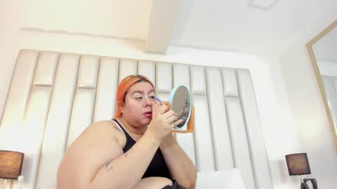 ANDREA PEREZ online show from 10-17-25, 11:35