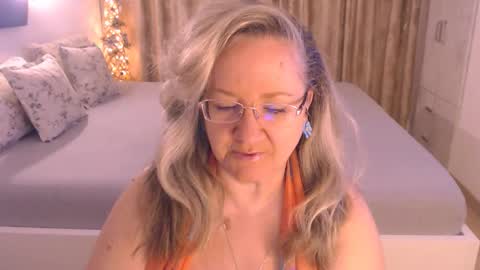 Cryna online show from 04-15-26, 04:41