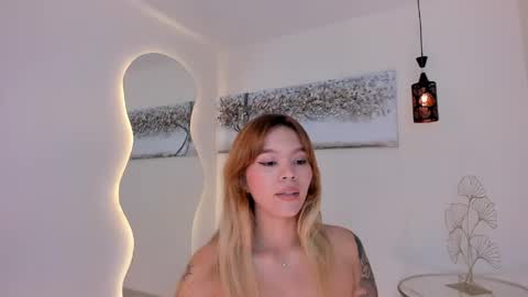 Snapshot of adria_ross chatting on 05-11-26, 06:49 Adriana online show from 05-11-26, 06:49