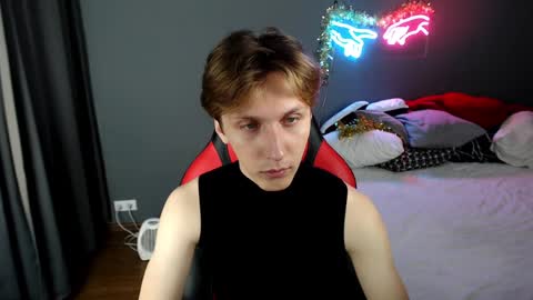 Snapshot of adrian_di chatting on 12-14-24, 11:07 Adrian online show from 12-14-24, 11:07