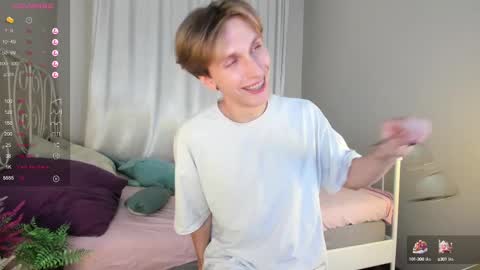 Snapshot of adrian_di chatting on 02-21-25, 04:16 Adrian online show from 02-21-25, 04:16