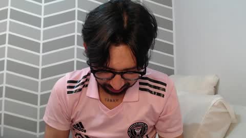 Snapshot of adrian_falcon chatting on 05-14-26, 06:31 Adrian Falcon online show from 05-14-26, 06:31