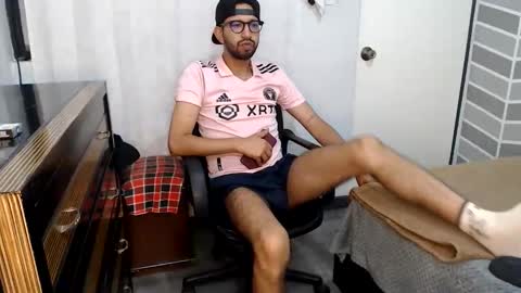 Snapshot of adrian_falcon chatting on 05-26-26, 05:20 Adrian Falcon online show from 05-26-26, 05:20