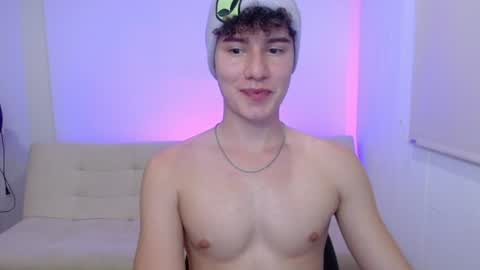 Snapshot of adrian_morelli chatting on 06-26-26, 01:43 adrian morelli online show from 06-26-26, 01:43