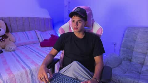 ADRIAN online show from 04-09-26, 06:46