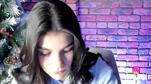 Snapshot of adriana_allen chatting on 01-05-25, 10:50 Adri online show from 01-05-25, 10:50