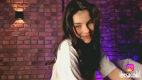 Snapshot of adriana_allen chatting on 01-20-25, 12:36 Adri online show from 01-20-25, 12:36