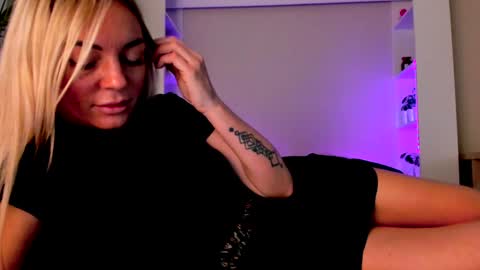 Snapshot of adriana_coy_ chatting on 12-14-24, 10:34 Adriana online show from 12-14-24, 10:34