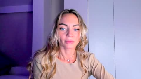 Snapshot of adriana_coy_ chatting on 12-25-24, 10:16 Adriana online show from 12-25-24, 10:16