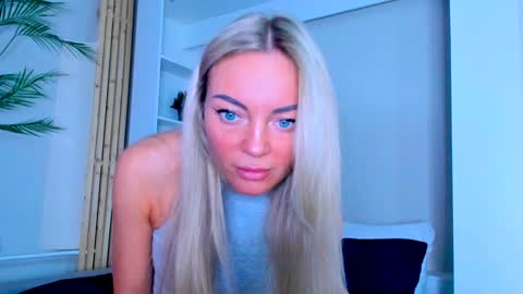 Snapshot of adriana_coy_ chatting on 02-01-25, 06:32 Adriana online show from 02-01-25, 06:32