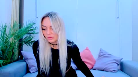 Snapshot of adriana_coy_ chatting on 03-04-25, 12:22 Adriana online show from 03-04-25, 12:22