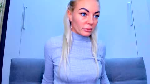 Snapshot of adriana_coy_ chatting on 10-05-25, 10:57 Adriana online show from 10-05-25, 10:57