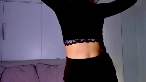 Snapshot of adriana_coy_ chatting on 10-18-25, 07:20 Adriana online show from 10-18-25, 07:20