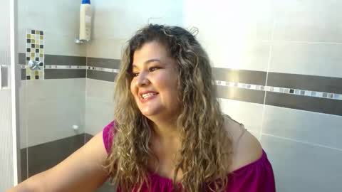 Snapshot of adriana_prettie chatting on 04-08-26, 08:20 ADRIANA online show from 04-08-26, 08:20