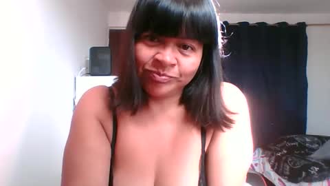 adrianagogo18 online show from 12-01-25, 01:05