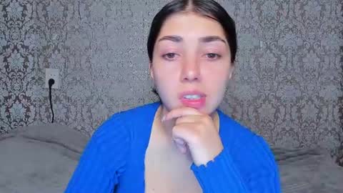 Snapshot of adrianakuiper chatting on 07-10-26, 06:43 Adriana online show from 07-10-26, 06:43