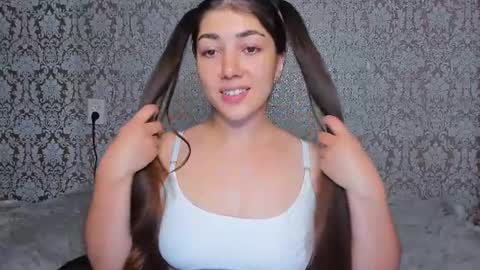 Snapshot of adrianakuiper chatting on 07-12-26, 08:22 Adriana online show from 07-12-26, 08:22