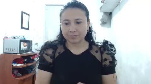 Adriana Tellez online show from 10-29-25, 01:24