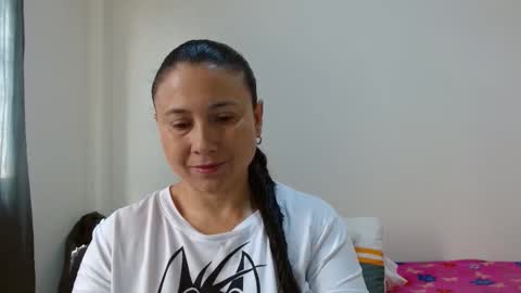 Adriana Tellez online show from 12-14-25, 03:17