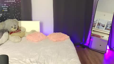 adrianawow1 online show from 03-07-25, 03:51