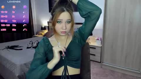 Snapshot of adrianfay chatting on 10-22-25, 11:43 AdrianFay online show from 10-22-25, 11:43