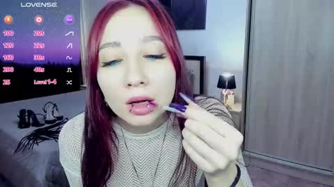 Snapshot of adrianfay chatting on 11-11-25, 11:32 AdrianFay online show from 11-11-25, 11:32